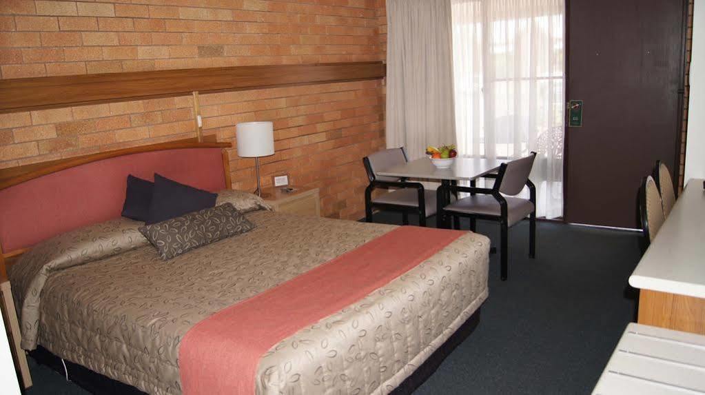 Ningana Motel Маджі Екстер'єр фото
