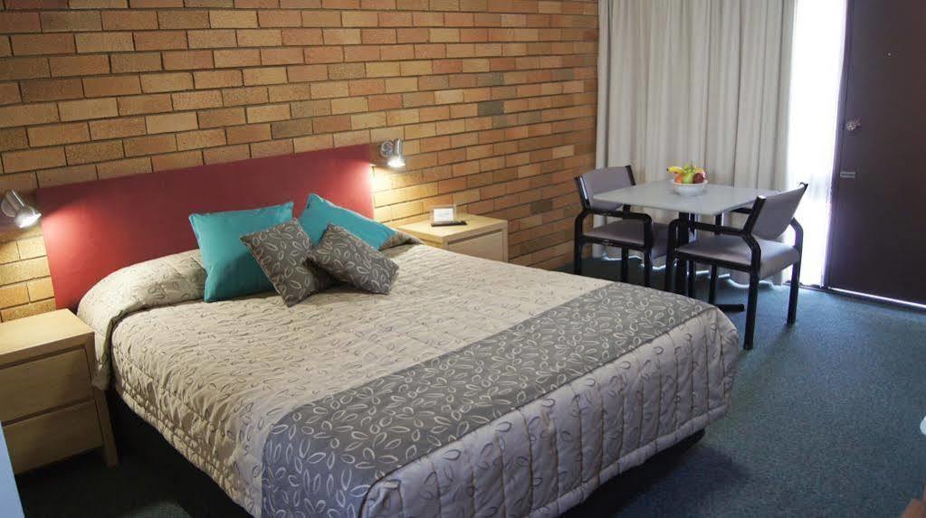 Ningana Motel Маджі Екстер'єр фото